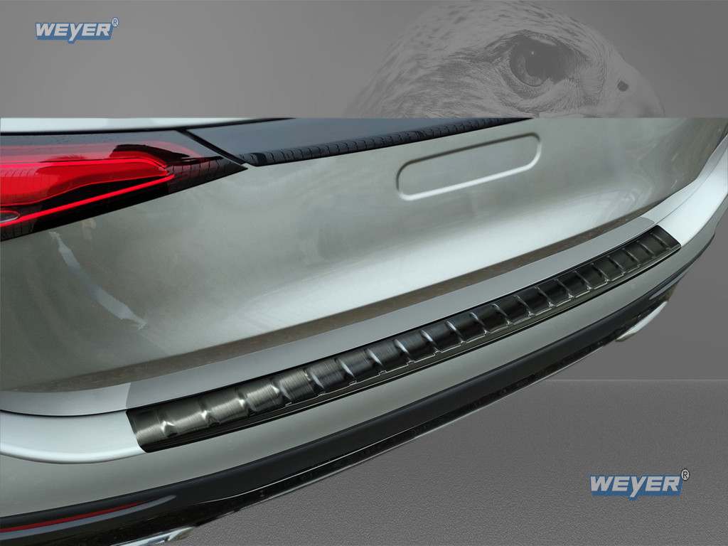 Side view of Mercedes-Benz GLC X254 with Weyer stainless steel tailgate protector graphite/black