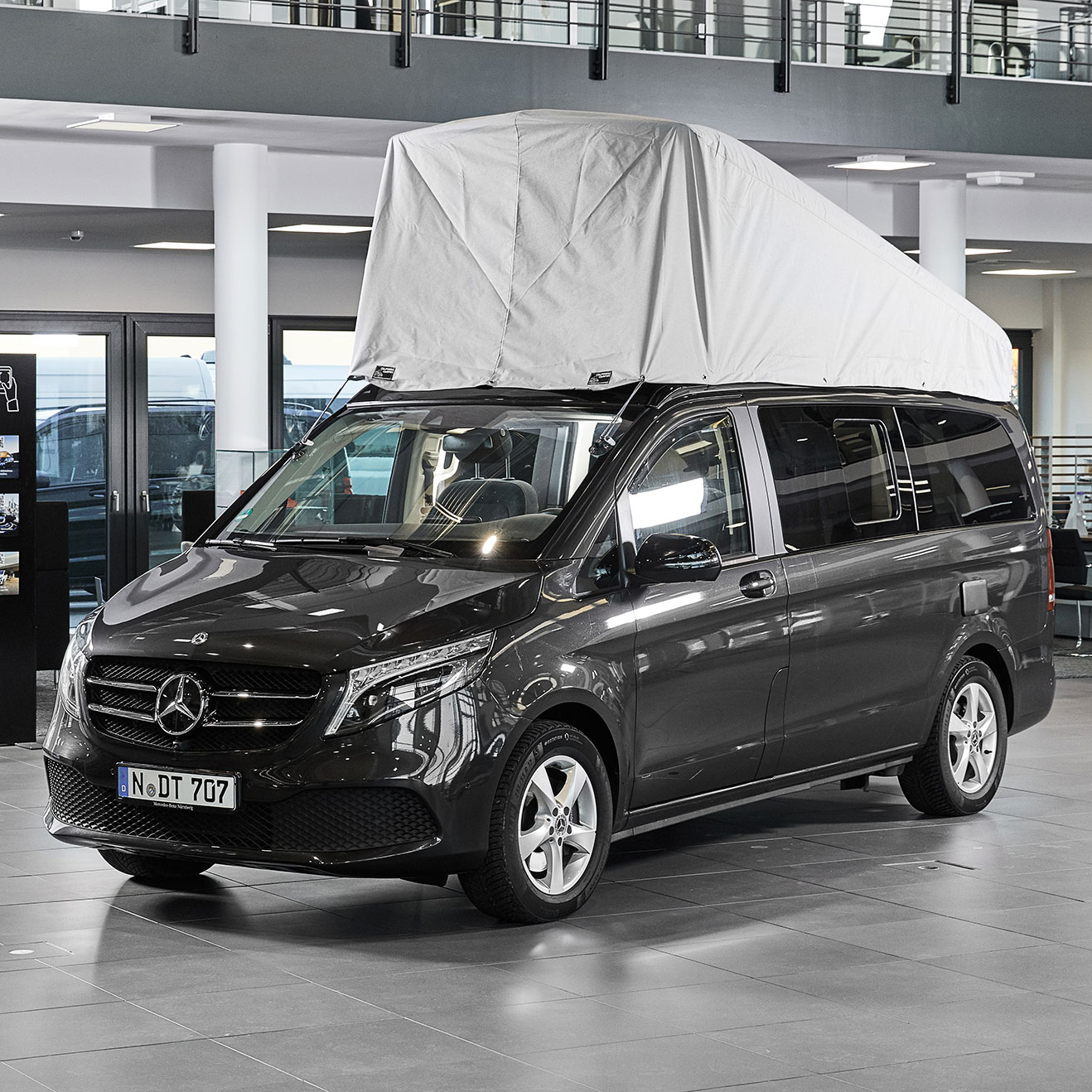 Mercedes-Benz Marco-Polo, Cap pop-up roof, silver Mercedes-Benz Marco-Polo, Cap pop-up roof, silver