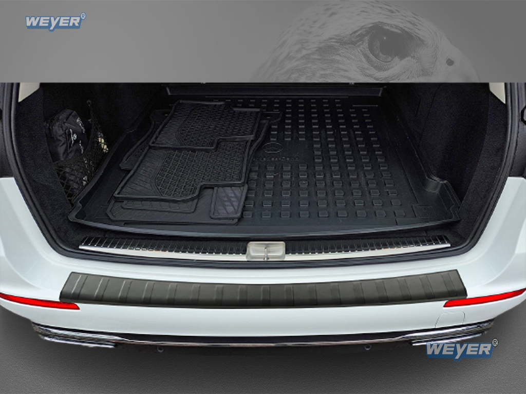 Boot view with installed Weyer stainless steel rear bumper protector black matt on the Mercedes‑Benz E‑Class Estate (W213, from 2016)