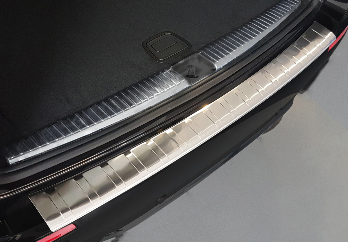 Weyer Edelstahl Ladekantenschutz für Mercedes‑Benz E‑Klasse T‑Modell (W213, ab 2016), Edelstahl leicht gebürstet