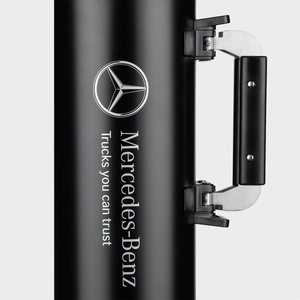 Mercedes-Benz Trucks Thermosflasche, schwarz, 2,6 Liter