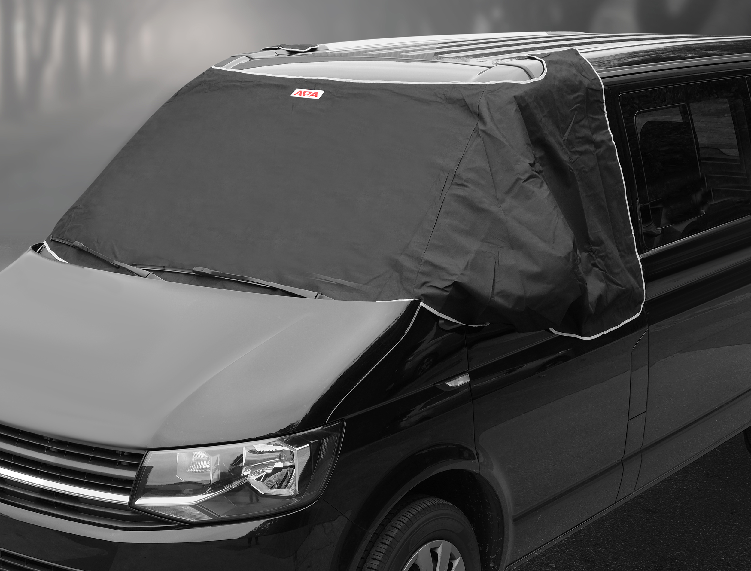 Cabin Cap Scheibenabdeckung montiert, Seitenansicht am Van, Artikel 16183