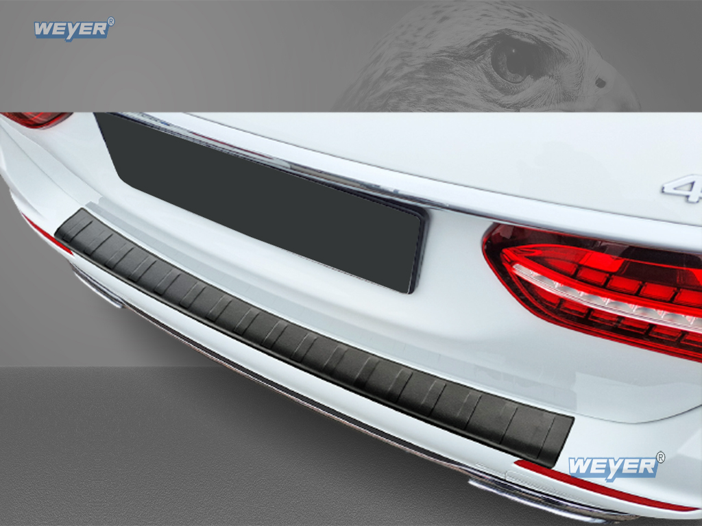 Detail view of the matt black surface of the Weyer stainless steel rear bumper protector on the Mercedes‑Benz E‑Class Estate (W213, from 2016)