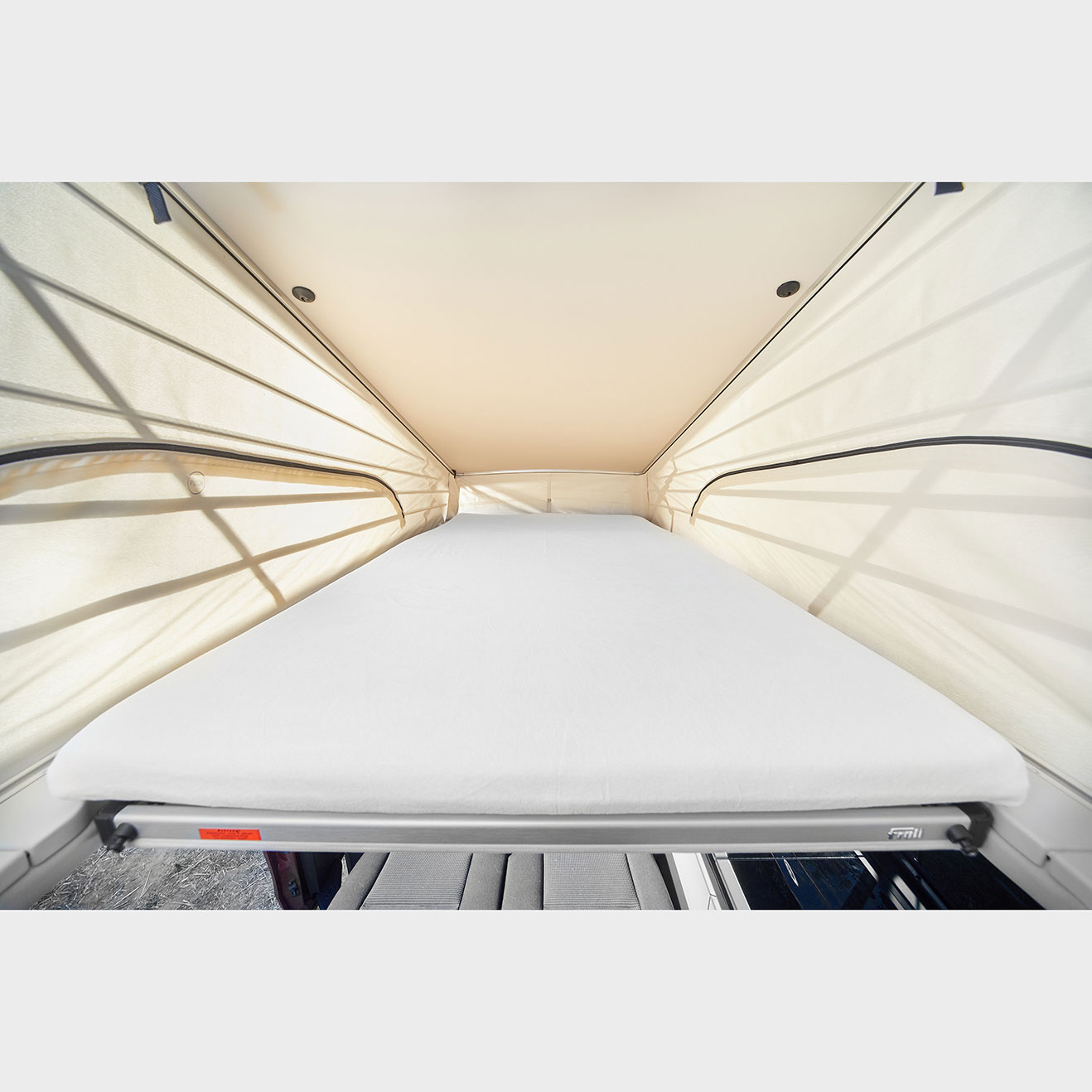 Brandrup Drap-housse velours nicki peluche, pour le lit dans le toit relevable, blanc, Marco-Polo Brandrup Drap-housse velours nicki peluche, pour le lit dans le toit relevable, blanc, Marco-Polo