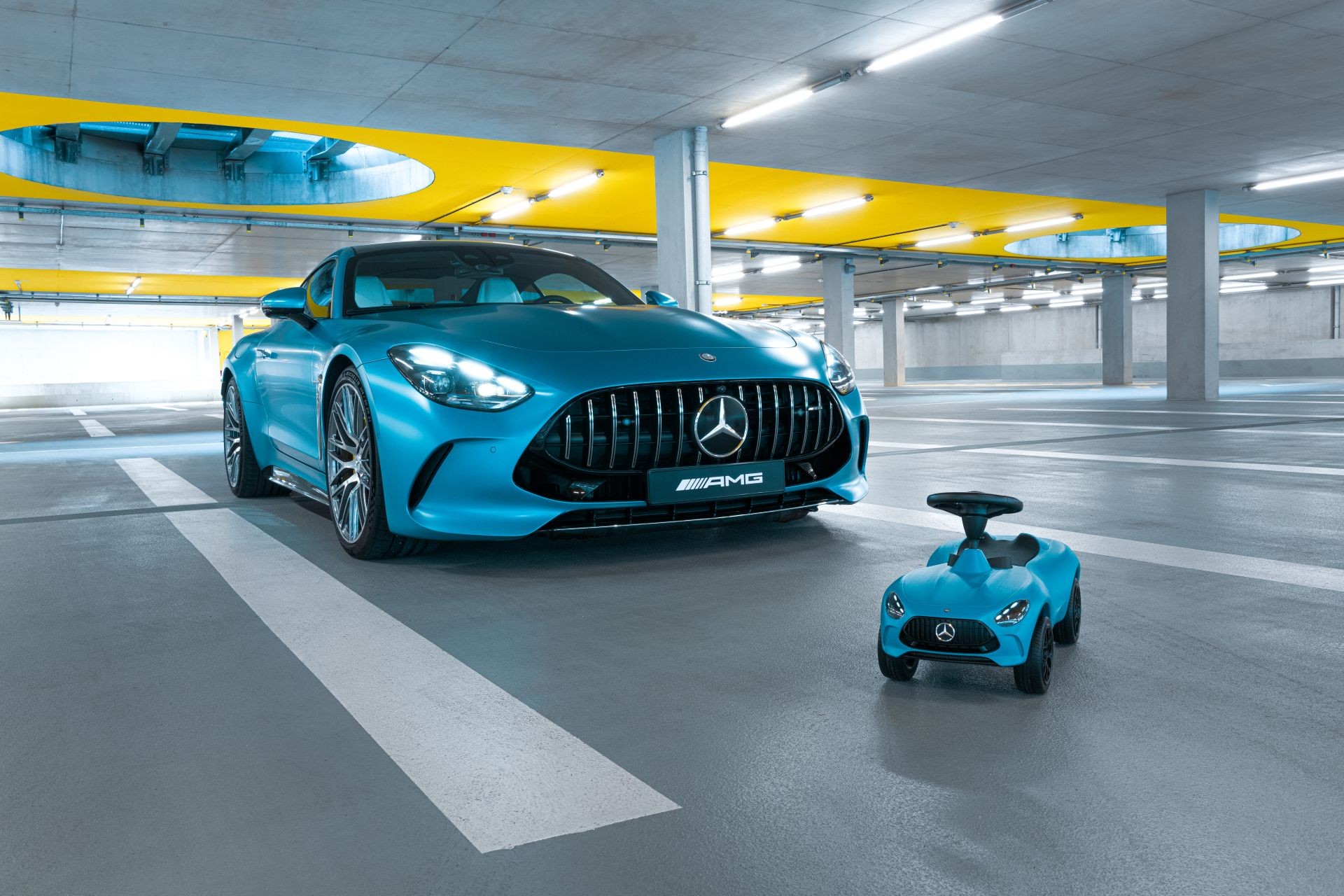 Trotinette pour enfants Mercedes-AMG Bobby-AMG GT, bleu hyper