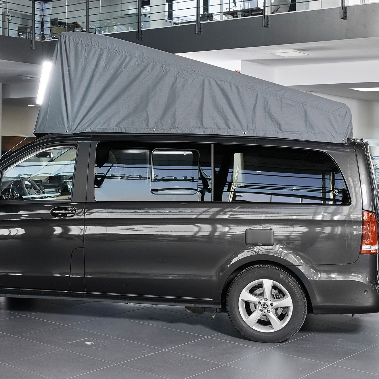 Mercedes-Benz Marco-Polo, Cap pop-up roof, anthracite